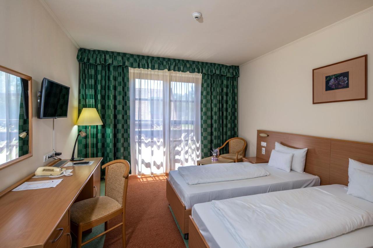 Zichy Park Hotel Bikács Exteriér fotografie
