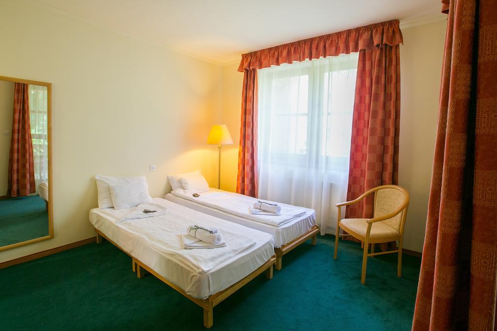 Zichy Park Hotel Bikács Exteriér fotografie